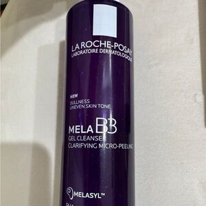 La Roche-Posay Mela B Gel Cleanser - Purple